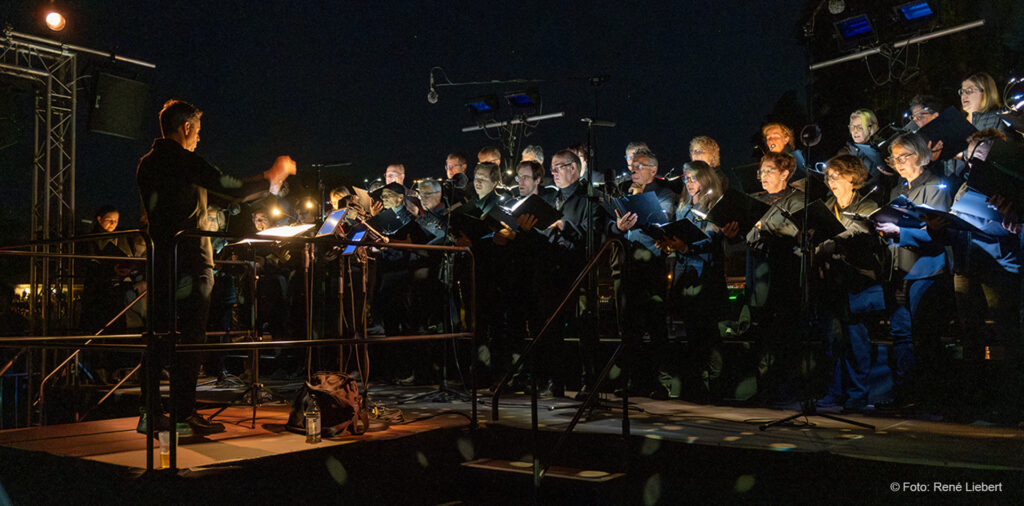 SoundBridges Chor_RL_949 Immersive audiovisual Performance 'Sound Bridges'; Lightdesign
